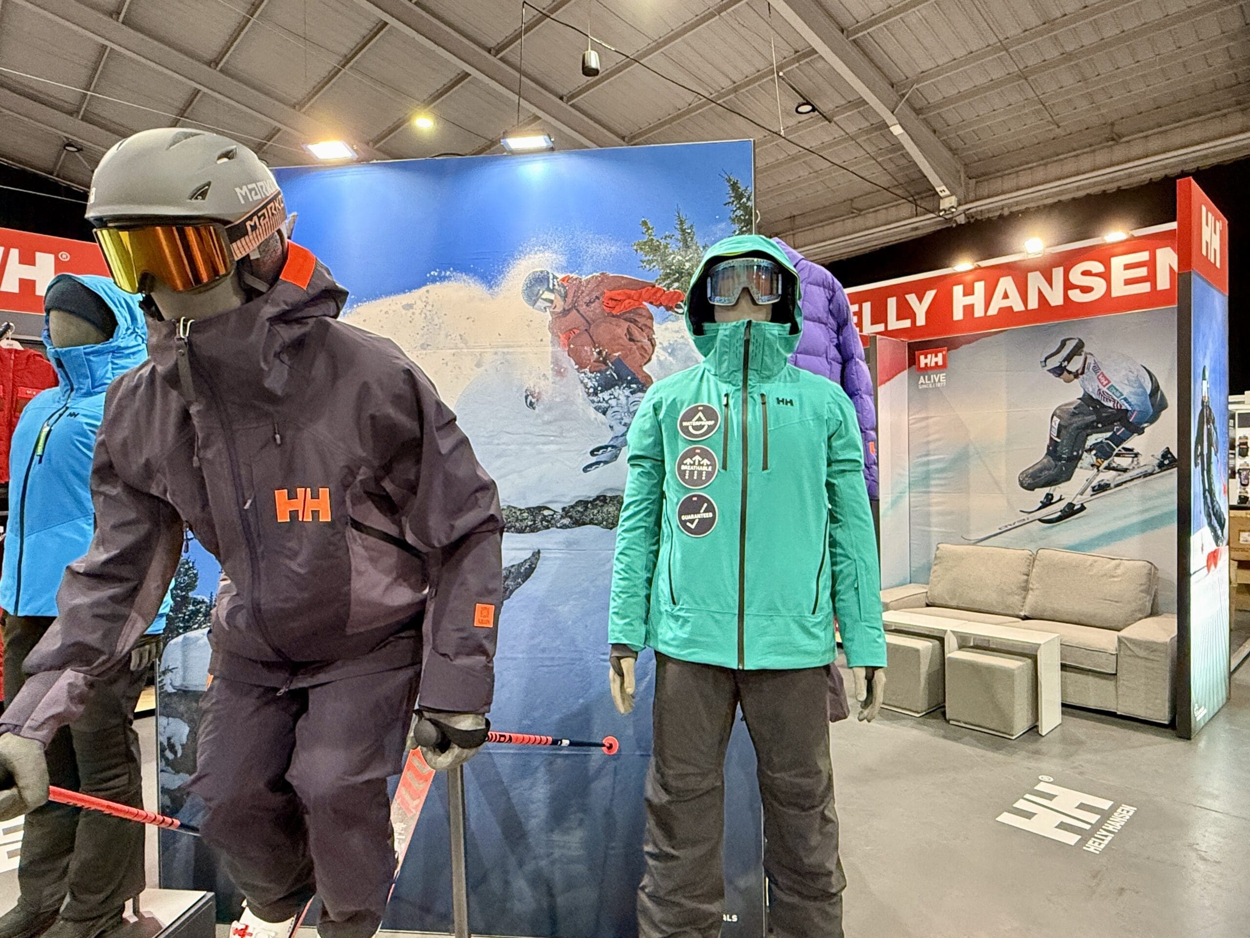 Uncontainable create Immersive Exhibition Stand Design at the Outdoor Trade Show